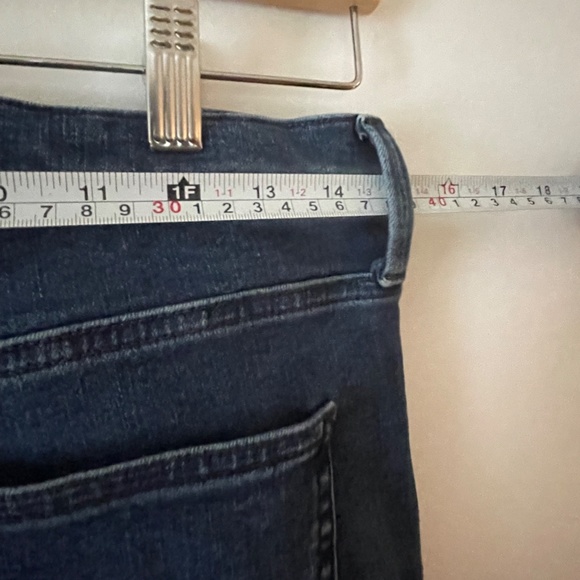 Blue uniqlo jeans 30 - Picture 2 of 6